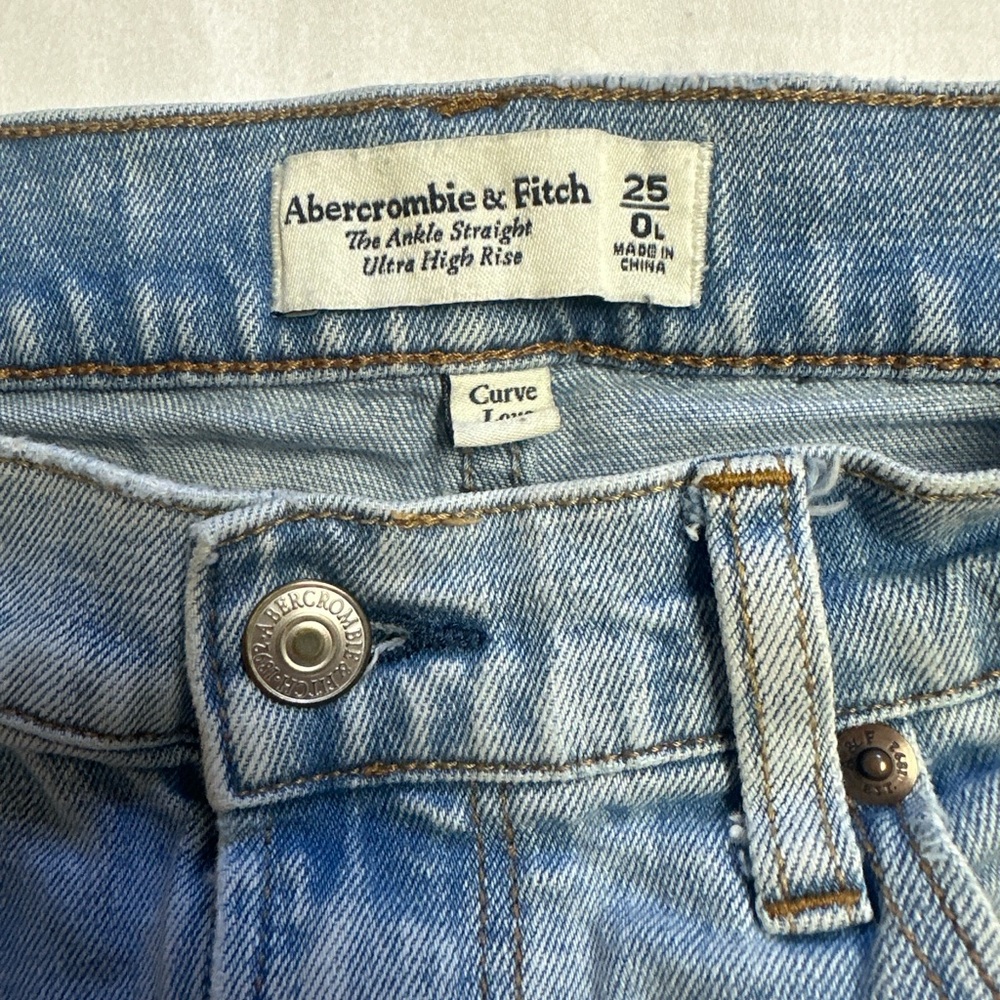 Light Wash Abercrombie & Fitch Ankle Straight Ultra High Rise Jeans